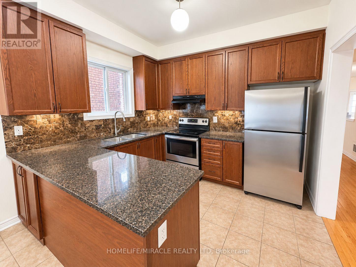 MAIN - 56 BAYCLIFFE DRIVE, Whitby (Williamsburg) — photo 3