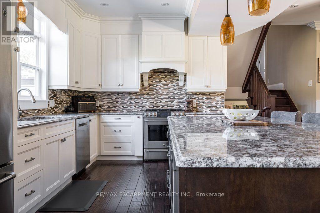 381 WOODWORTH COURT, Hamilton (Ancaster) — photo 12