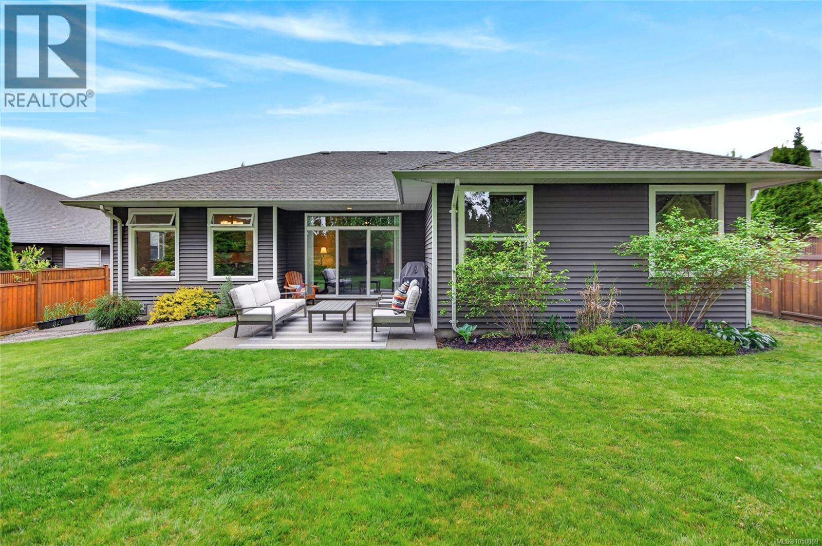 2557 Hebrides Cres - 19