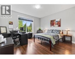 2557 Hebrides Cres, Courtenay, BC V9N3Z7 Photo 15