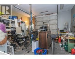 6390 Welch Rd, Central Saanich, BC V8M1W7 Photo 47