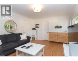 6390 Welch Rd, Central Saanich, BC V8M1W7 Photo 28