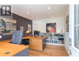 6390 Welch Rd, Central Saanich, BC V8M1W7 Photo 29
