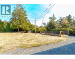 6390 Welch Rd, Central Saanich, BC V8M1W7 Photo 54