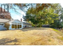 6390 Welch Rd, Central Saanich, BC V8M1W7 Photo 35