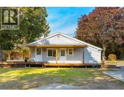 6390 Welch Rd, Central Saanich, BC V8M1W7 Photo 43