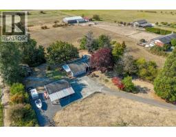 6390 Welch Rd, Central Saanich, BC V8M1W7 Photo 51