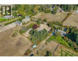 6390 Welch Rd, Central Saanich, BC V8M1W7 Photo 58