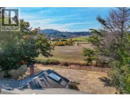 6390 Welch Rd, Central Saanich, BC V8M1W7 Photo 56
