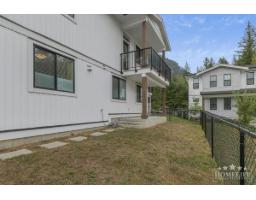Basement 20157 Beacon Road, Hope, Hope, BC V0X1L2 Photo 16