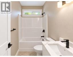 1741 9th Street Se, Salmon Arm, BC V1E0G9 Photo 13