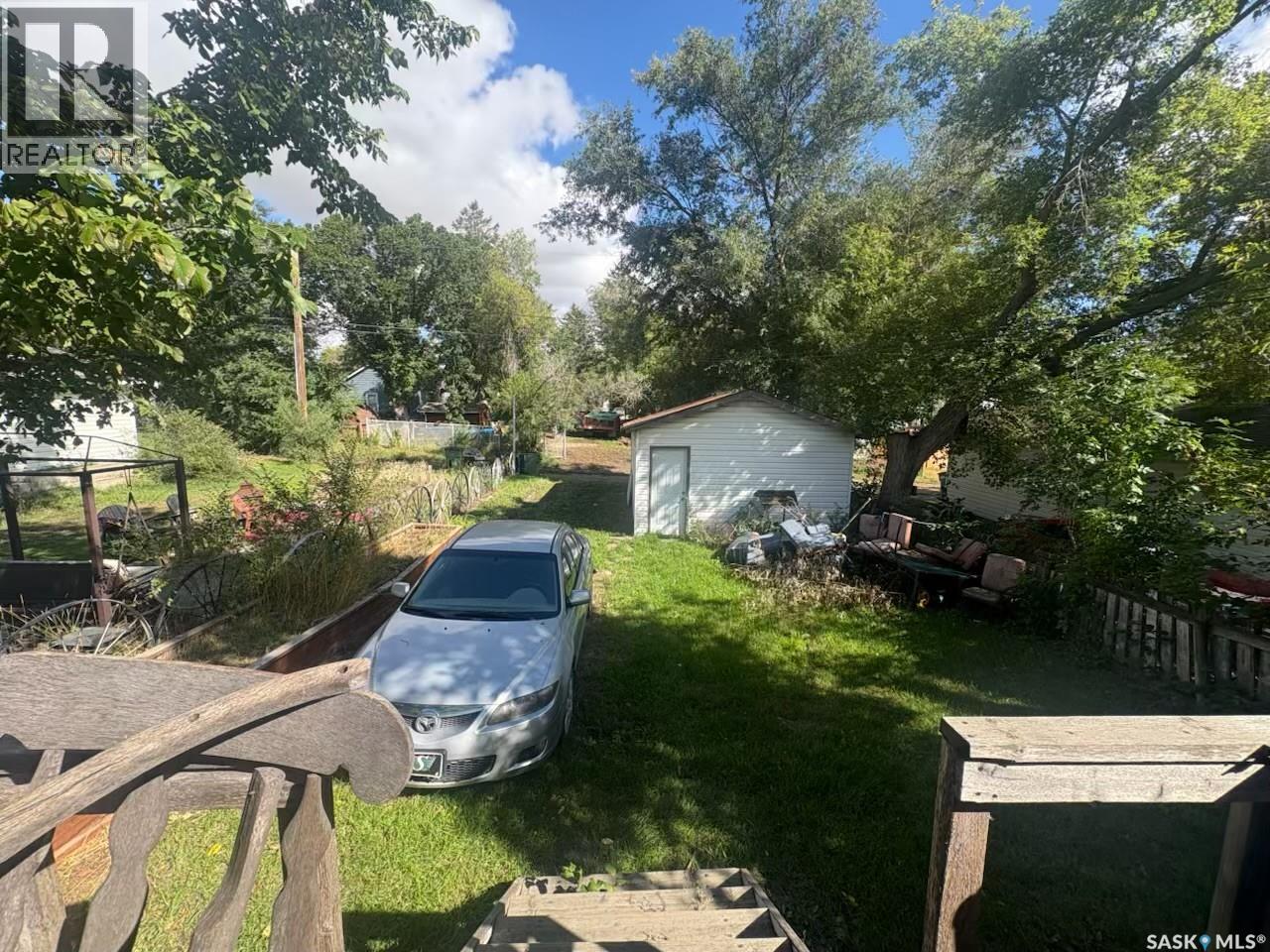 863 Elgin AVENUE, Moose Jaw — photo 3