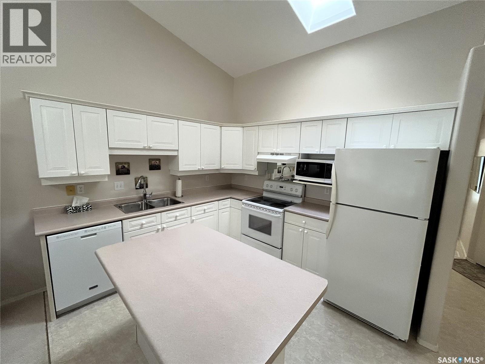 240 815 Heritage GREEN, Saskatoon — photo 4