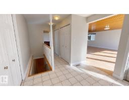Bedroom 6 - 8204 14 Av Nw, Edmonton, AB T6K1X4 Photo 10