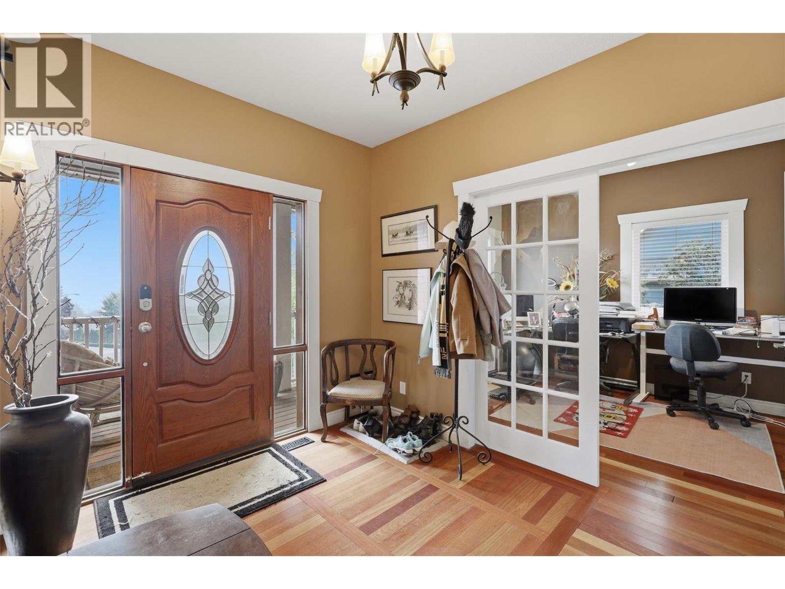 450 Azure Place - Image 4
