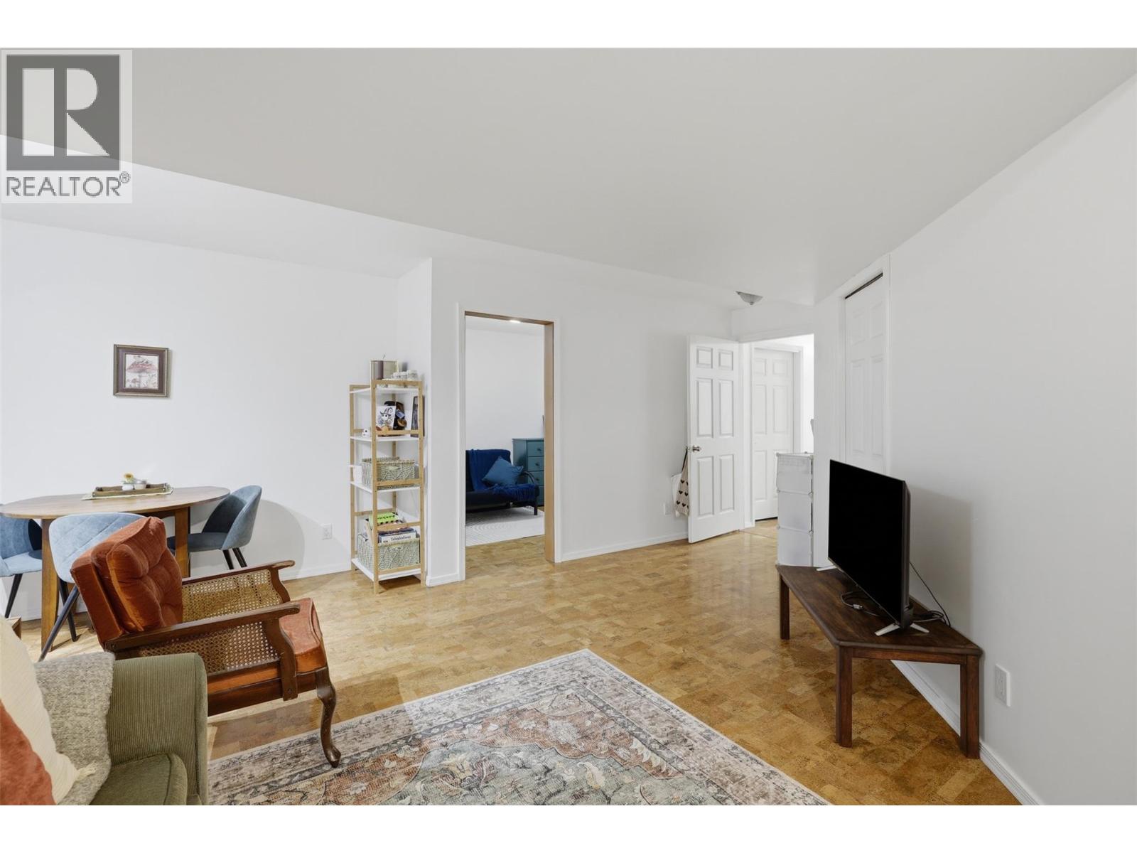 450 Azure Place - 27