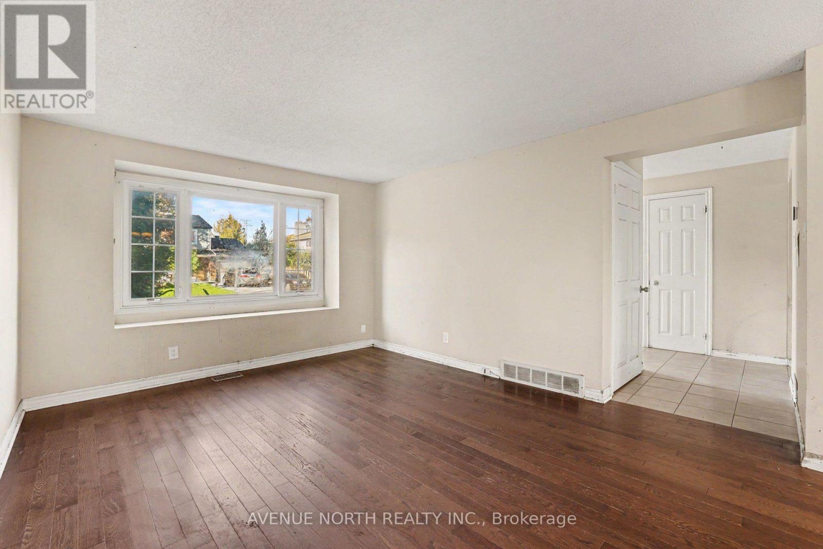 68 DOWNSVIEW CRESCENT, Ottawa — photo 9