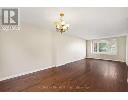 68 Downsview Crescent, Ottawa, ON K2G0A5 Photo 6