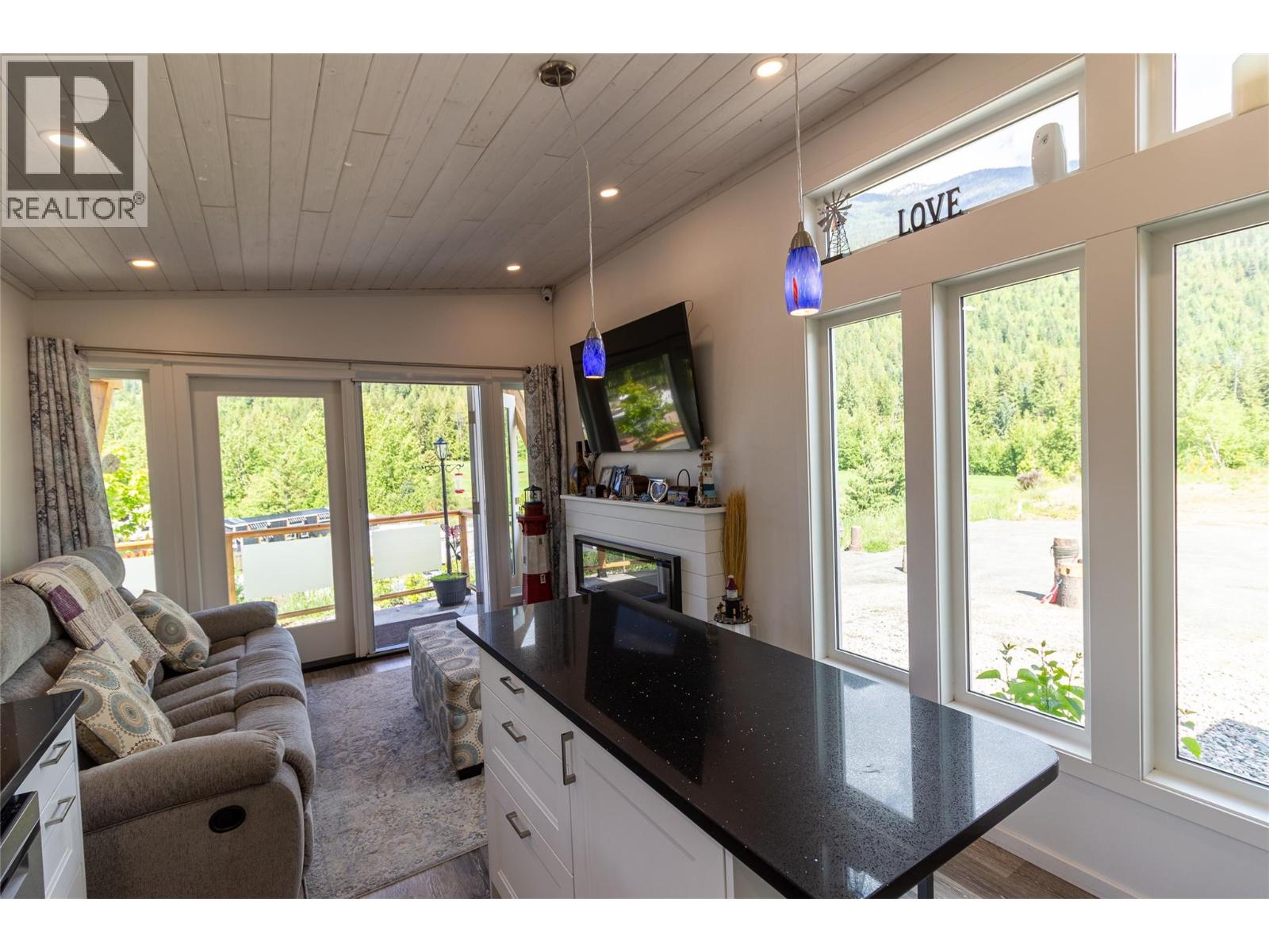 #39 205 EDWARD Street - 9