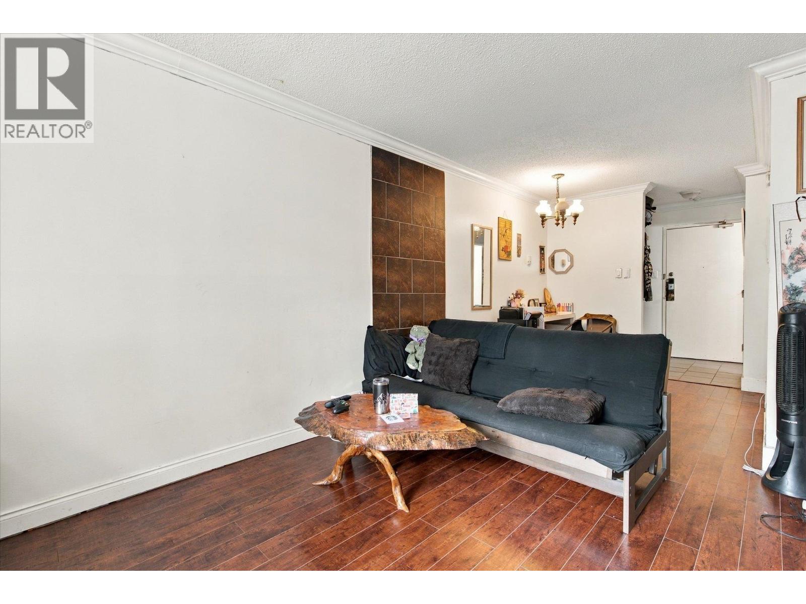 #107 830 7TH Avenue, Vancouver, British Columbia, V5T4J2, Vancouver, British Columbia — photo 4 of 5