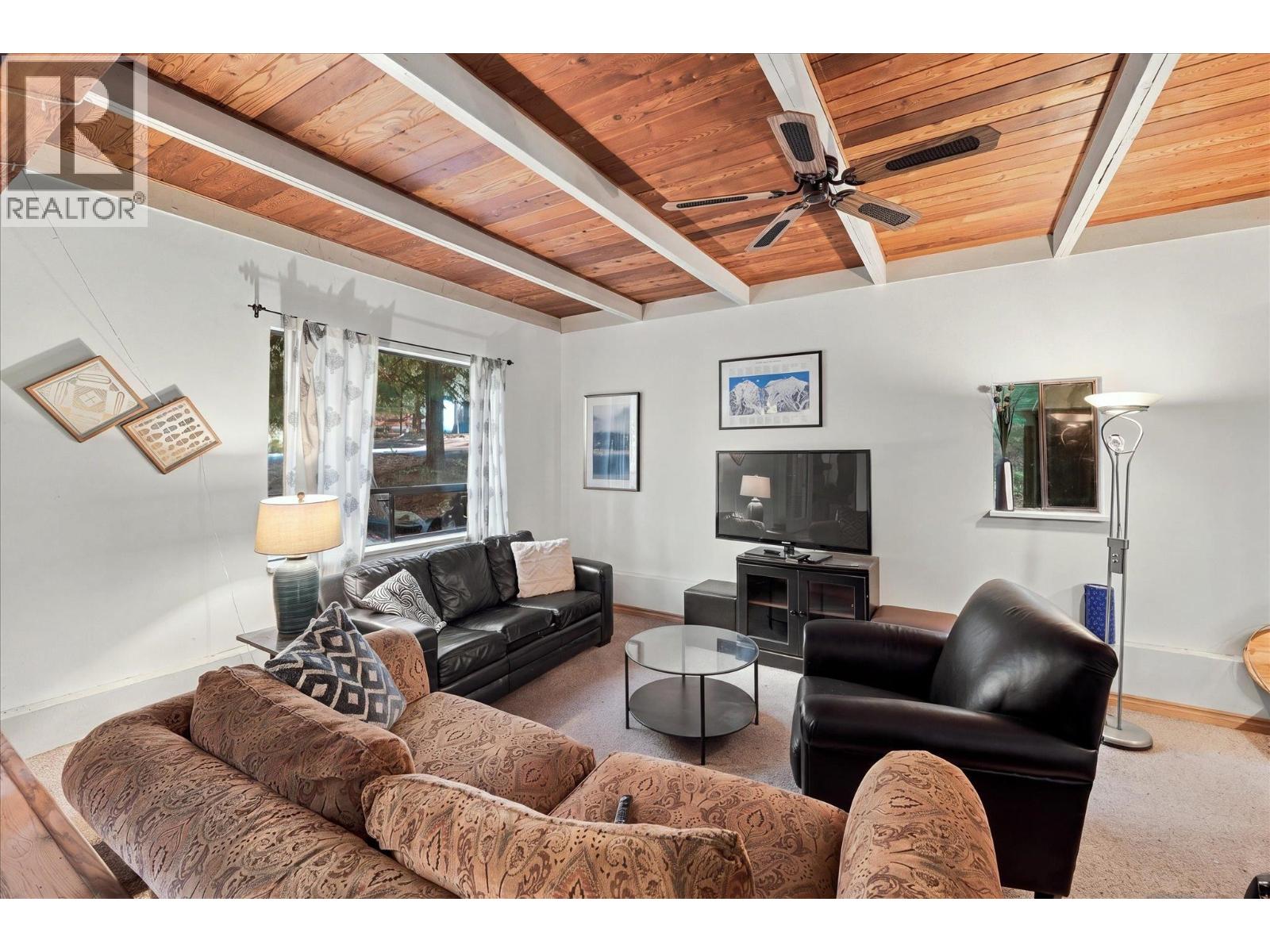 6533 BALSAM Way, Whistler, British Columbia, V8E0C5, Whistler, British Columbia — photo 4 of 5