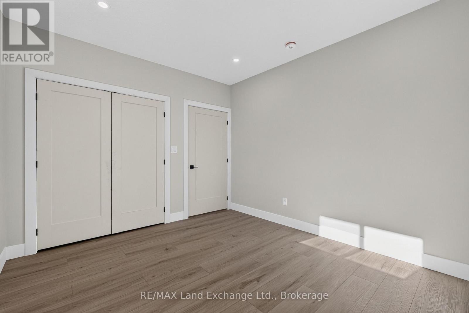 48 MCTAVISH CRESCENT - Image 33