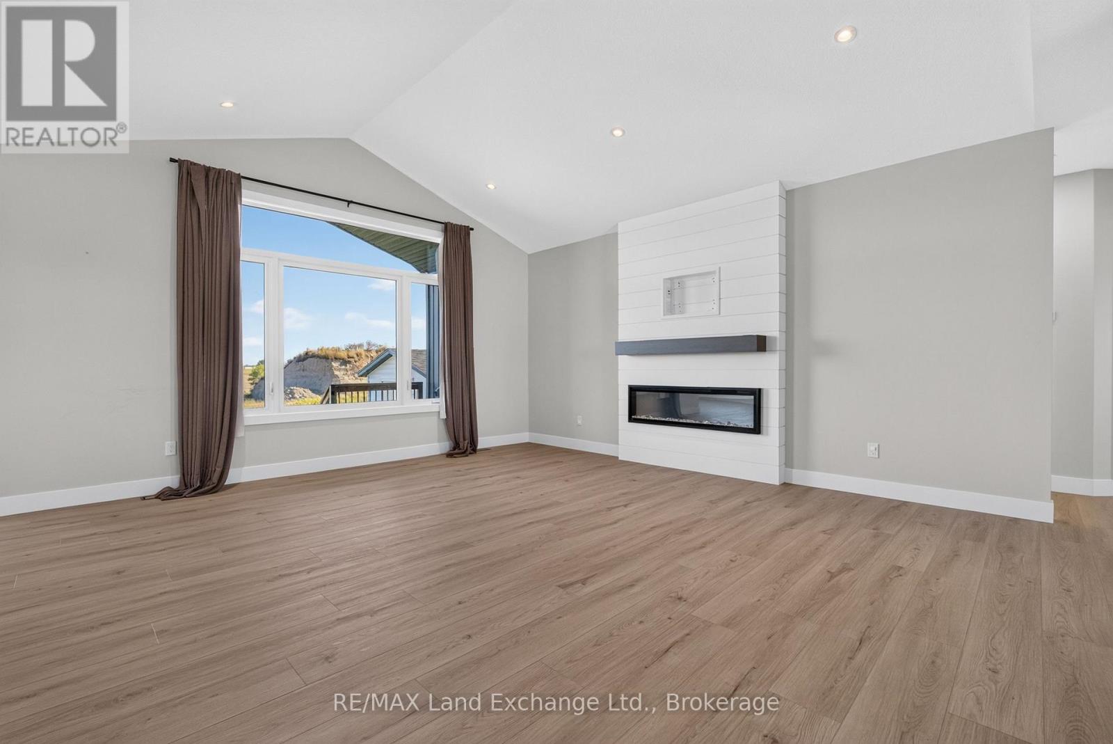 48 MCTAVISH CRESCENT, Huron-Kinloss — photo 5
