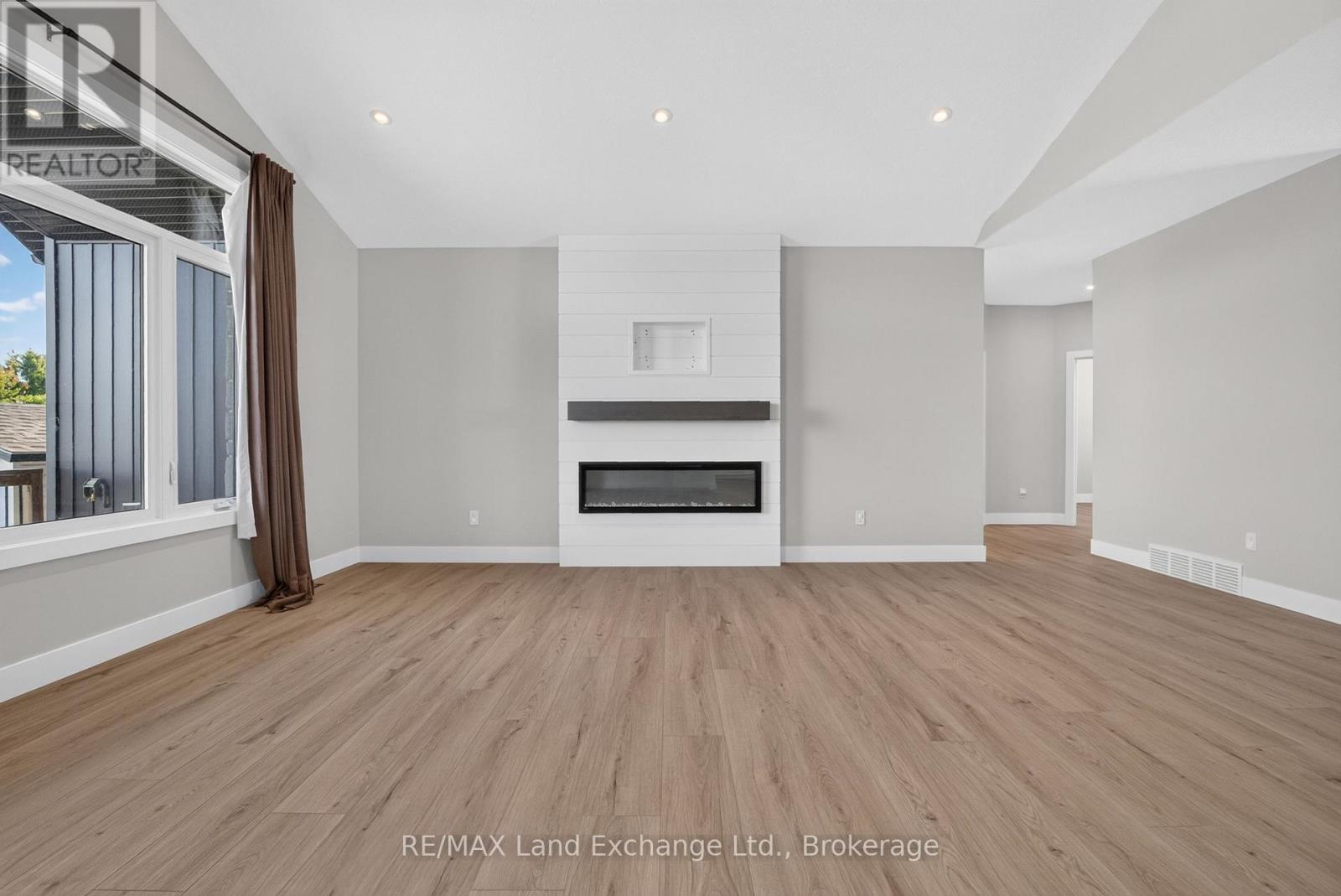 48 MCTAVISH CRESCENT, Huron-Kinloss — photo 6