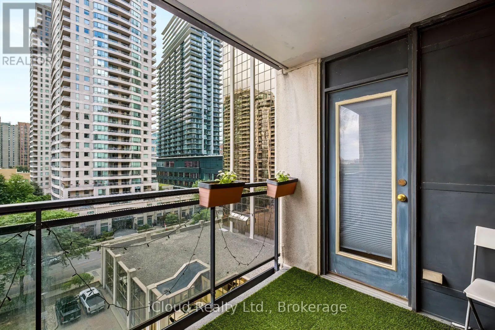 #800 18 HOLLYWOOD AVENUE - Image 34