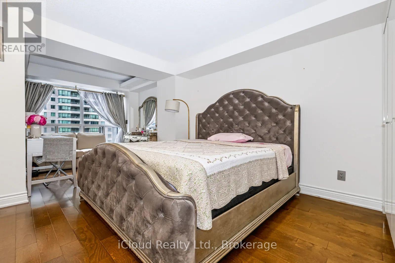 #800 18 HOLLYWOOD AVENUE - Image 35