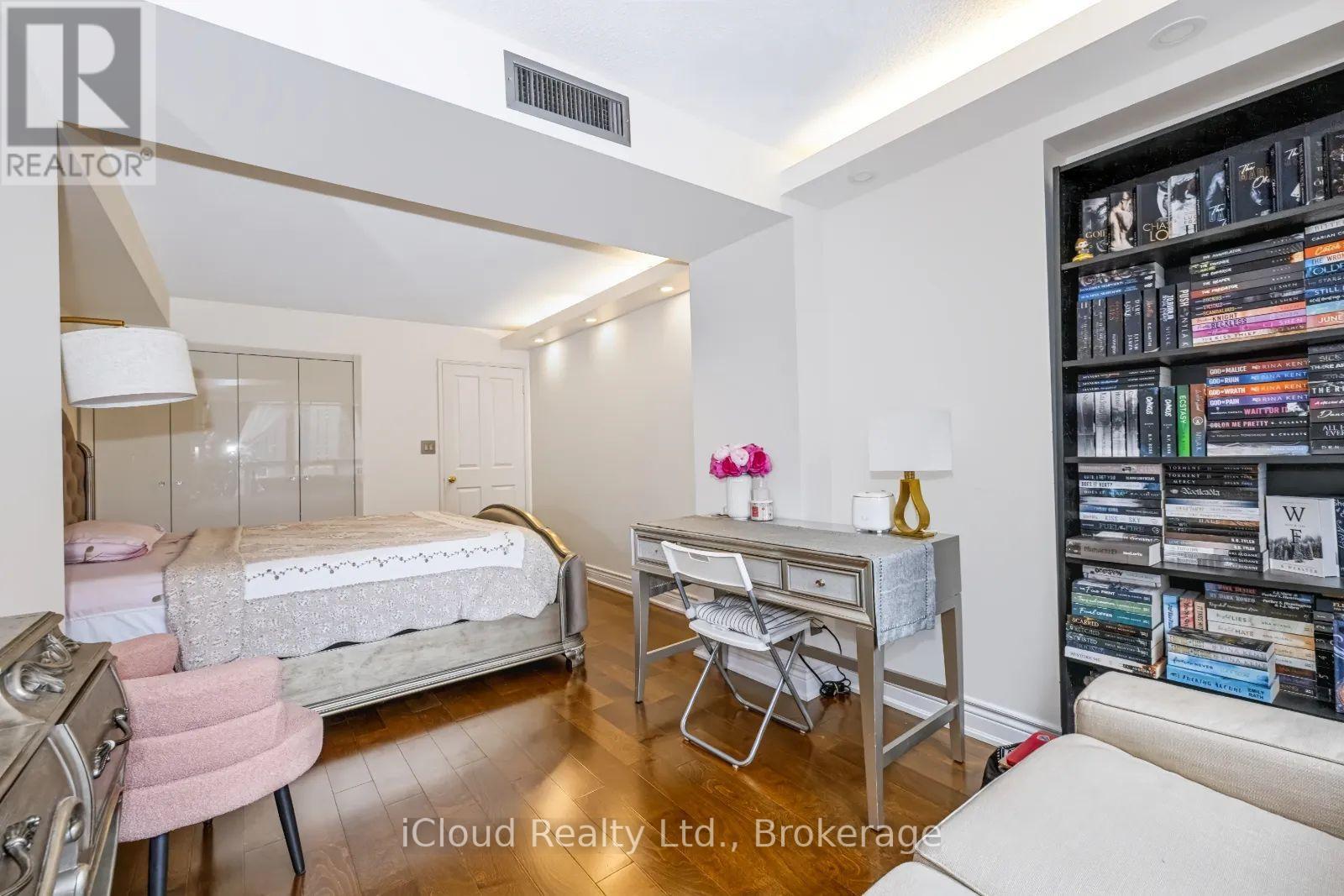 #800 18 HOLLYWOOD AVENUE - Image 37