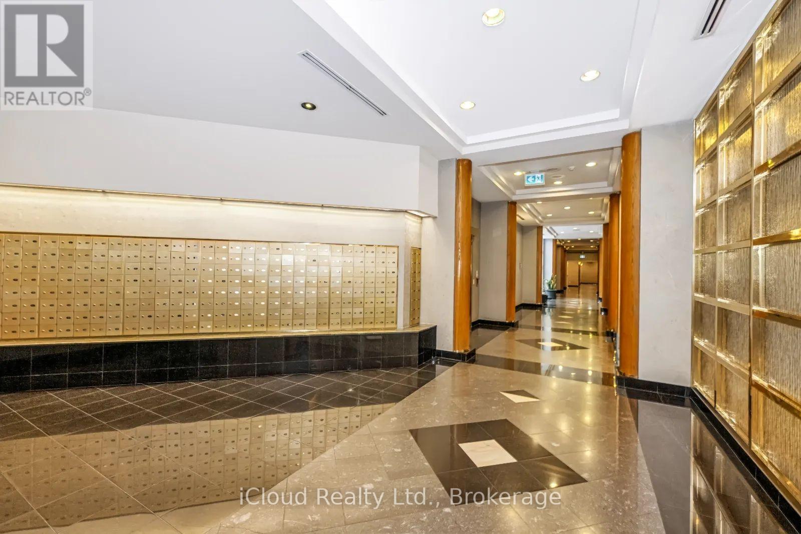 #800 18 HOLLYWOOD AVENUE - Image 44