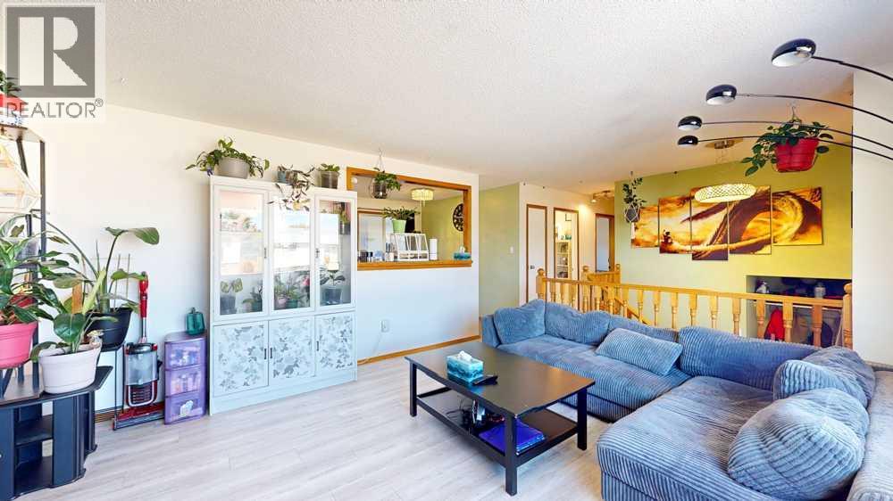 327 19 Street NE - 18