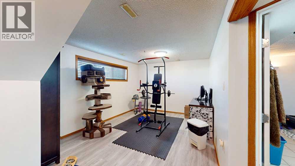 327 19 Street NE - Image 38