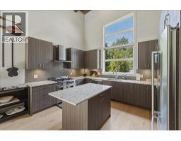 3324 Mamquam Road, Squamish, BC V8B0S6 Photo 11