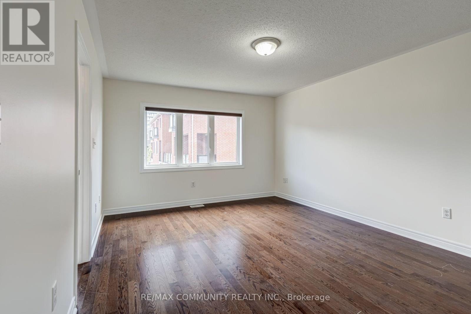 66 KEMPSFORD CRESCENT - 17