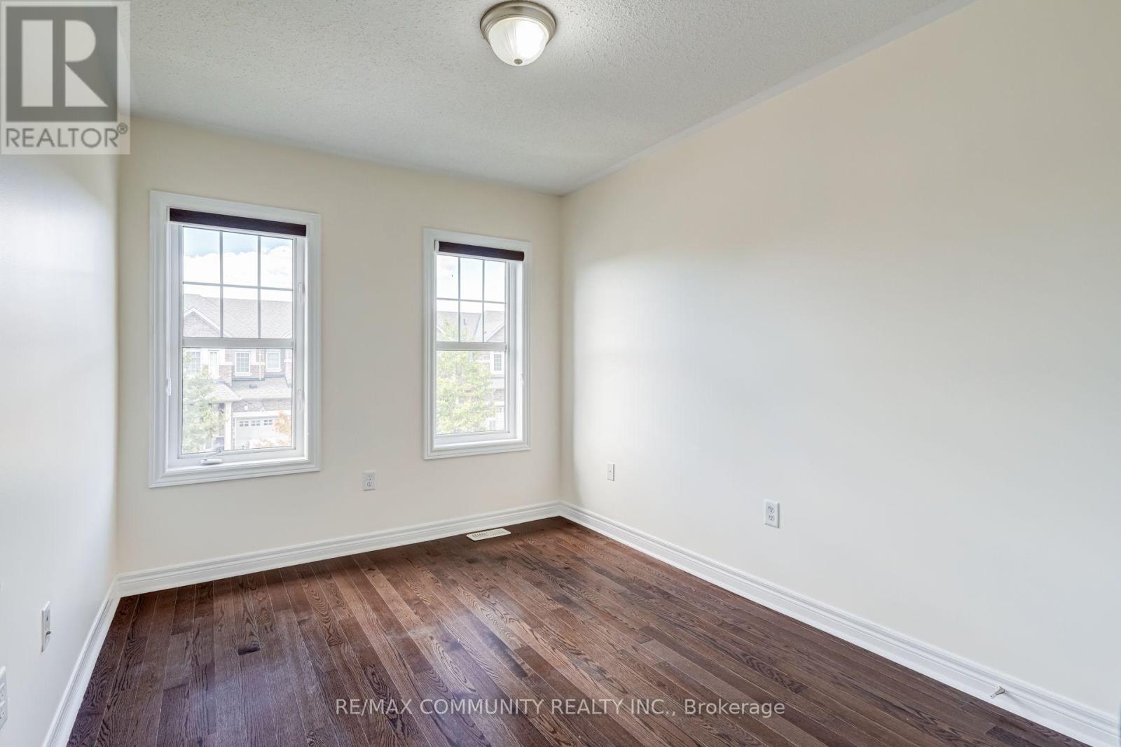 66 KEMPSFORD CRESCENT - 23