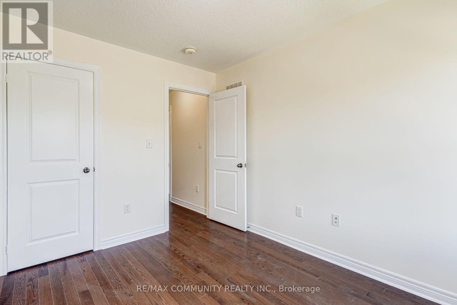 66 KEMPSFORD CRESCENT - 24