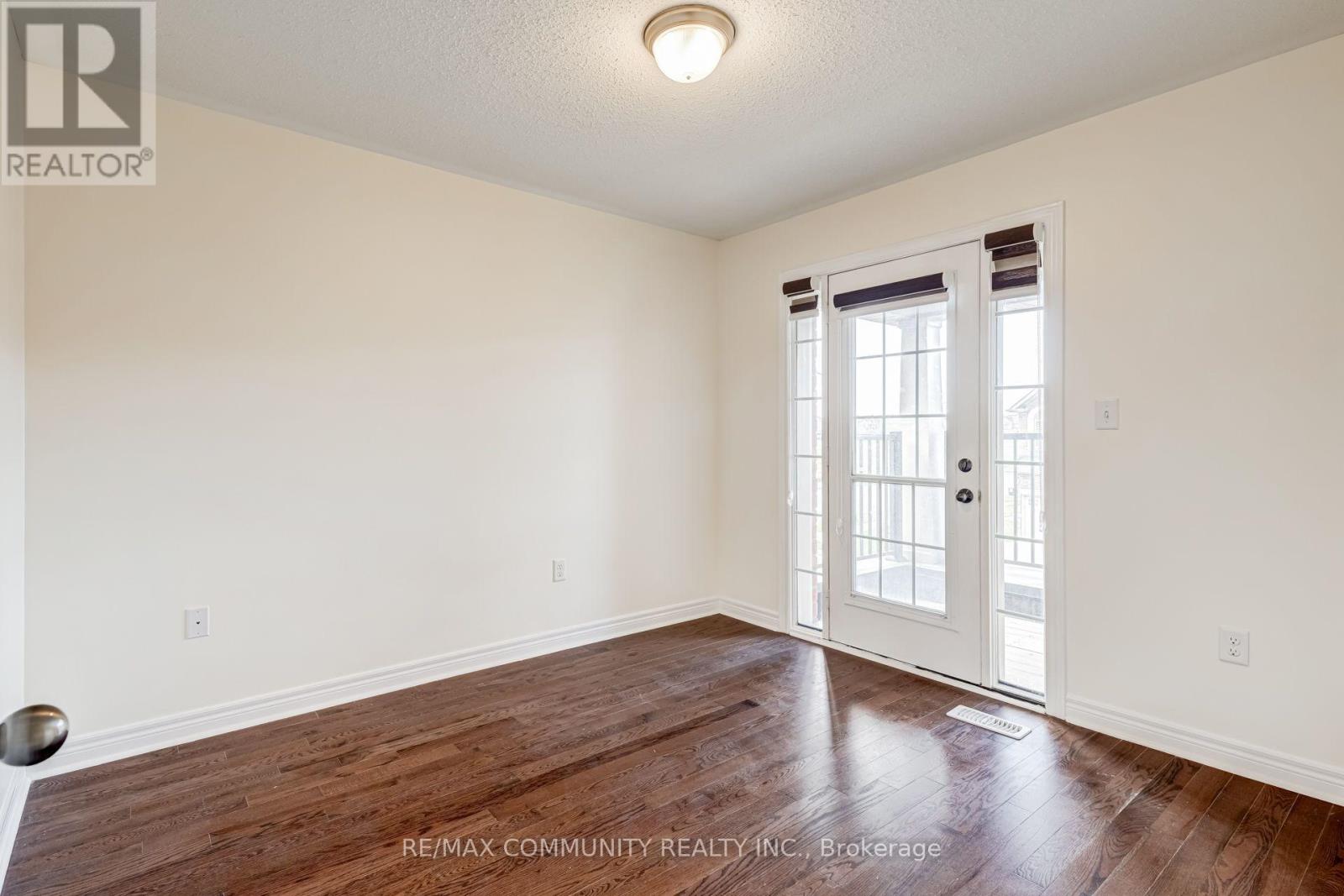66 KEMPSFORD CRESCENT - 26
