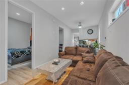 Kitchen - 544 Toronto Street, Winnipeg, MB R3G1S6 Photo 6