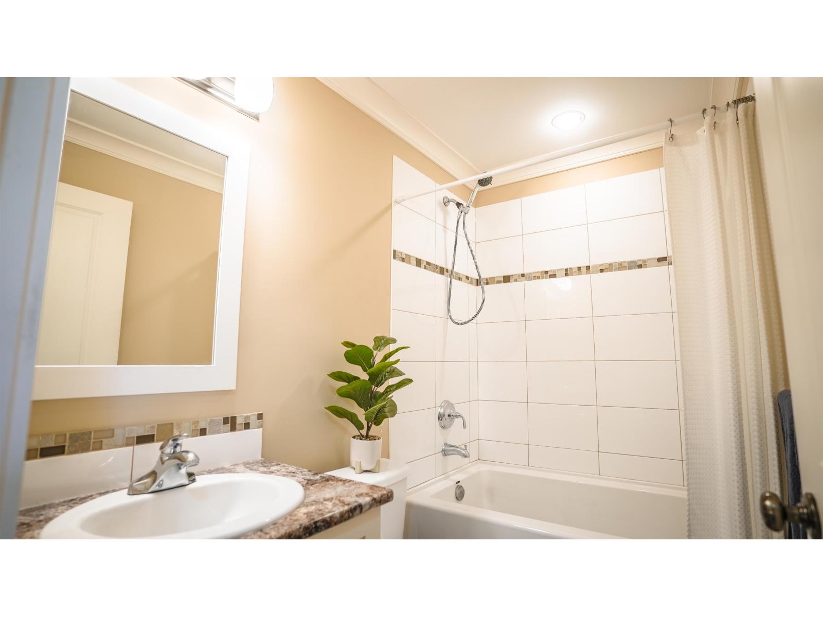 2 Bed, 2 Bath House for Sale in Chilliwack – 25 45290 SOOWAHLIE CRESCENT, Garrison Crossing, Chilliwack – MLS# R3169705 - Image 22