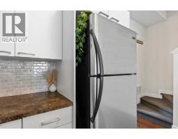 Bedroom - 208, 2426 34 Avenue Sw, Calgary, AB T2T2C8 Photo 6