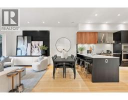 4pc Bathroom - 2220 32 Avenue Sw, Calgary, AB T2T1X1 Photo 14