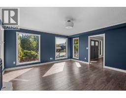 Living room - 534 Glenmeadows Road, Kelowna, BC V1V1Y7 Photo 12