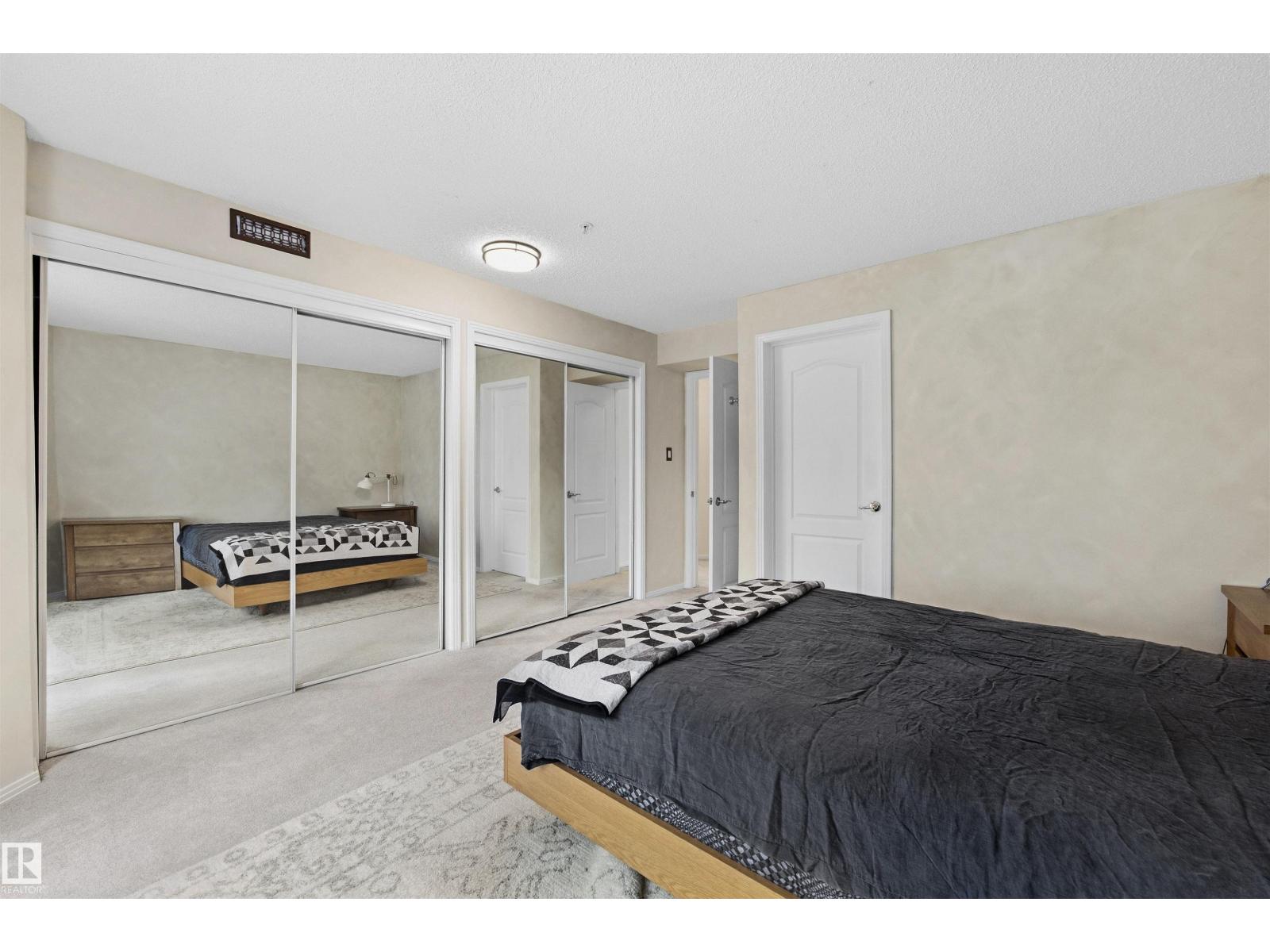#309 8909 100 ST NW - 15