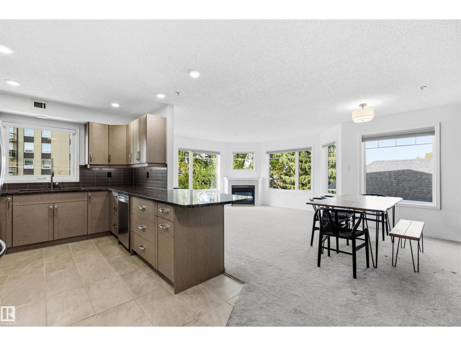 #309 8909 100 ST NW - 3