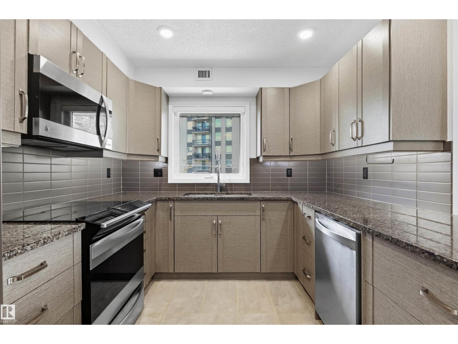 #309 8909 100 ST NW - 5