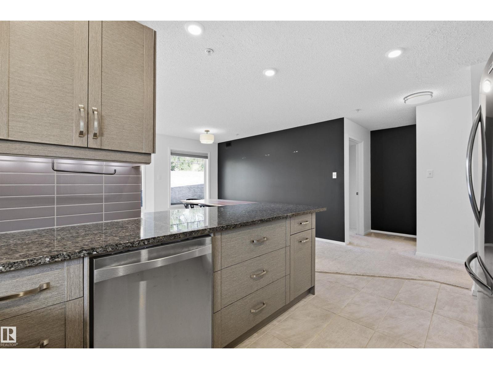#309 8909 100 ST NW - 6