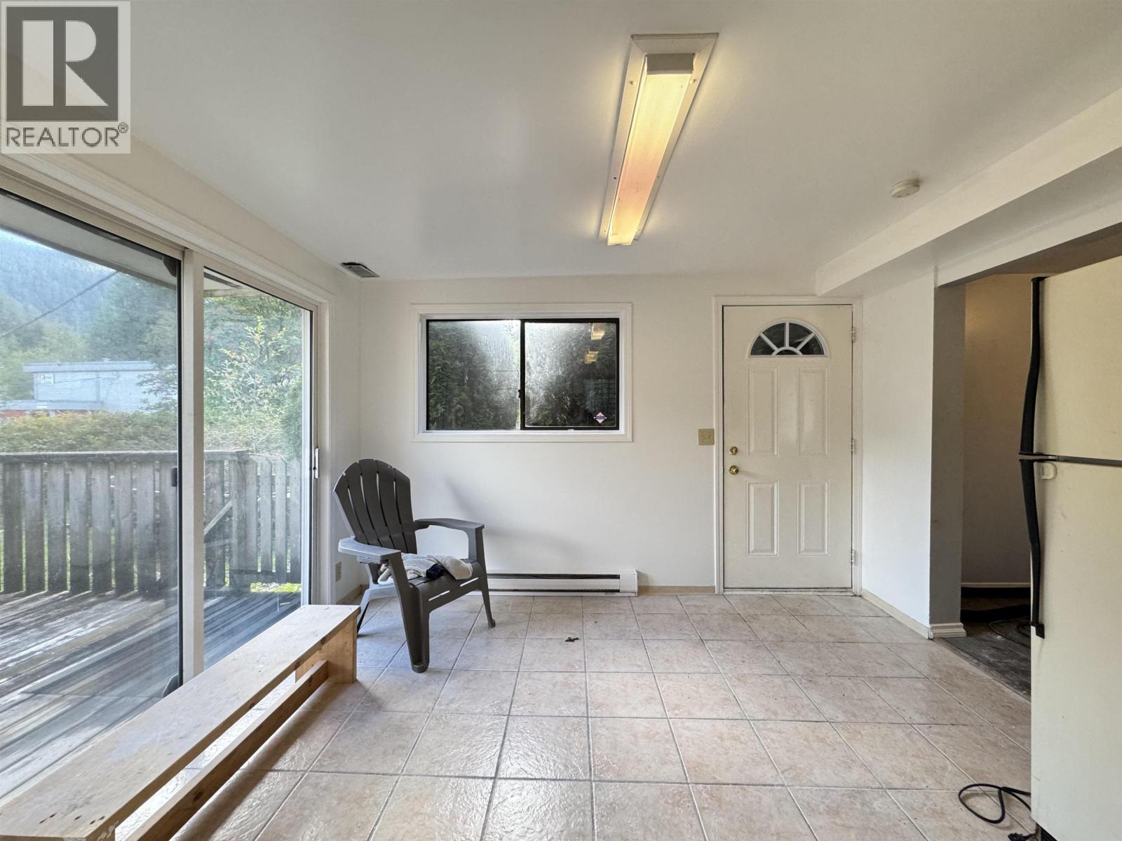 537 W 9TH AVENUE - Image 5