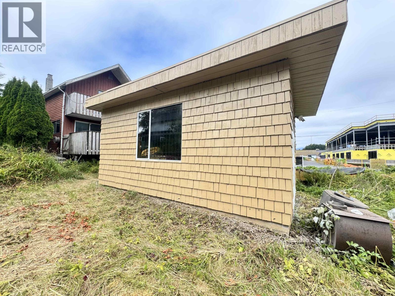 537 W 9TH AVENUE - 19